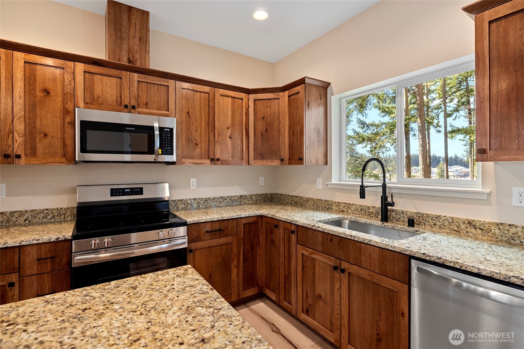 945 NW Heller Street #C1, Oak Harbor, WA 98277