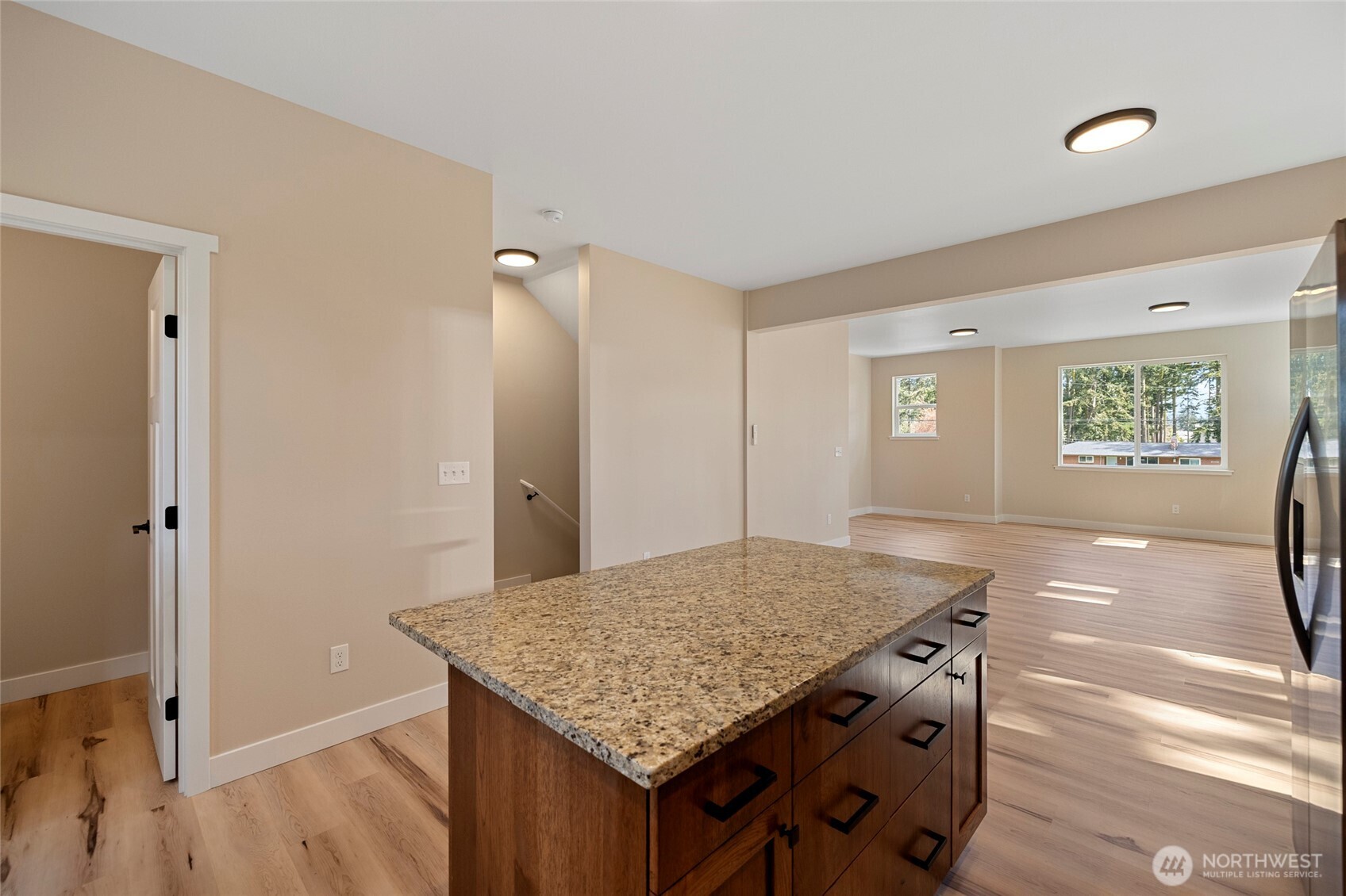 945 NW Heller Street #C1, Oak Harbor, WA 98277