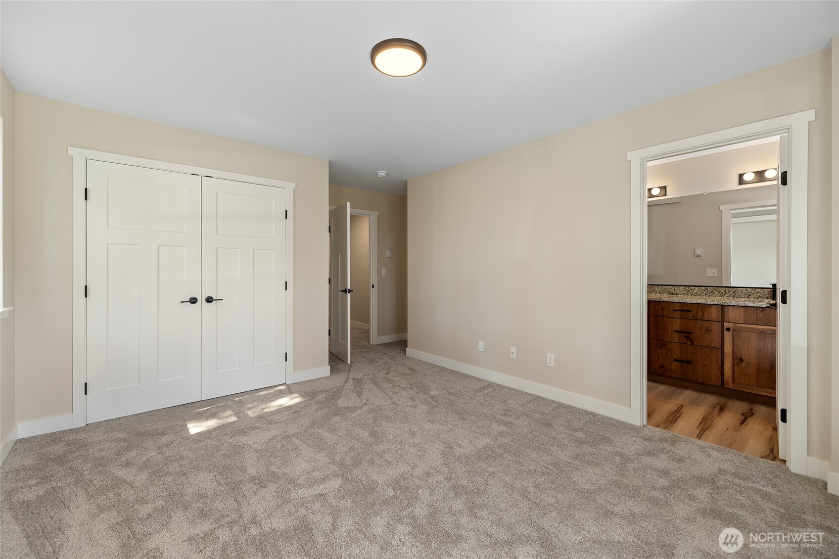 945 NW Heller Street #C1, Oak Harbor, WA 98277