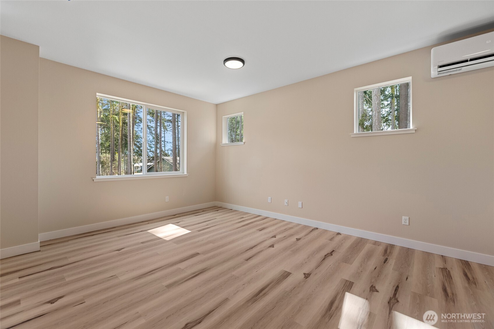 945 NW Heller Street #C1, Oak Harbor, WA 98277