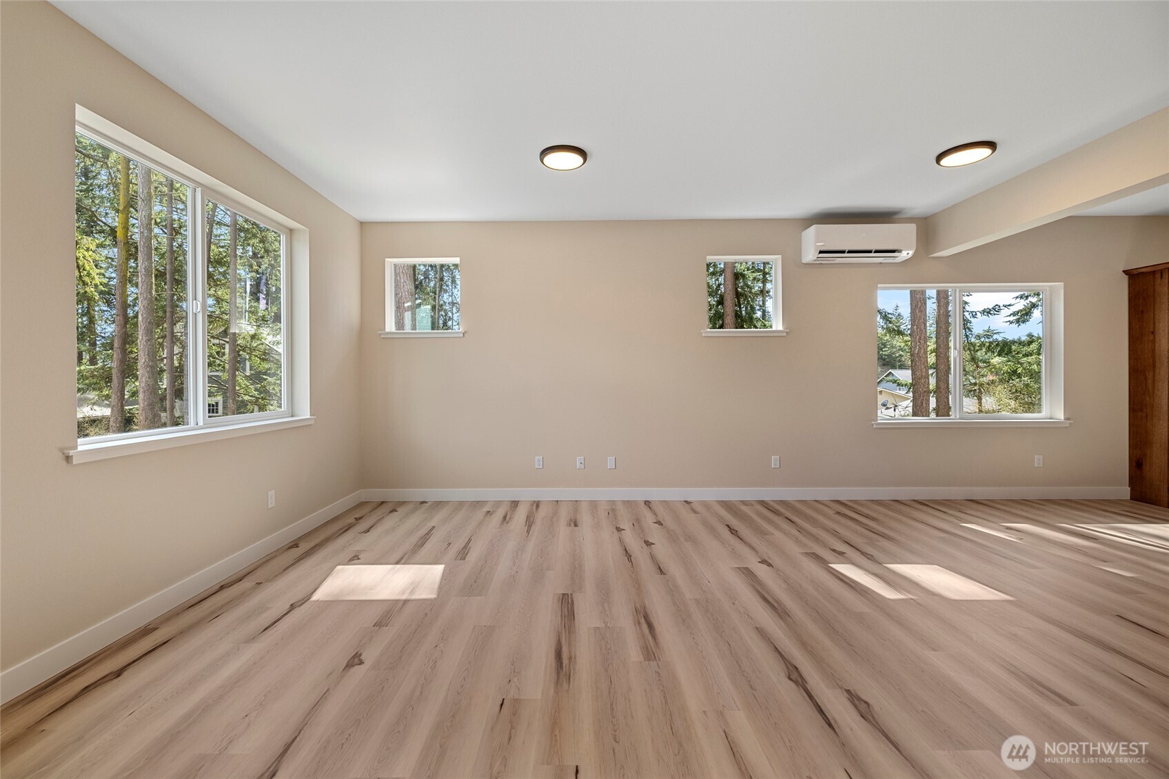 945 NW Heller Street #C1, Oak Harbor, WA 98277