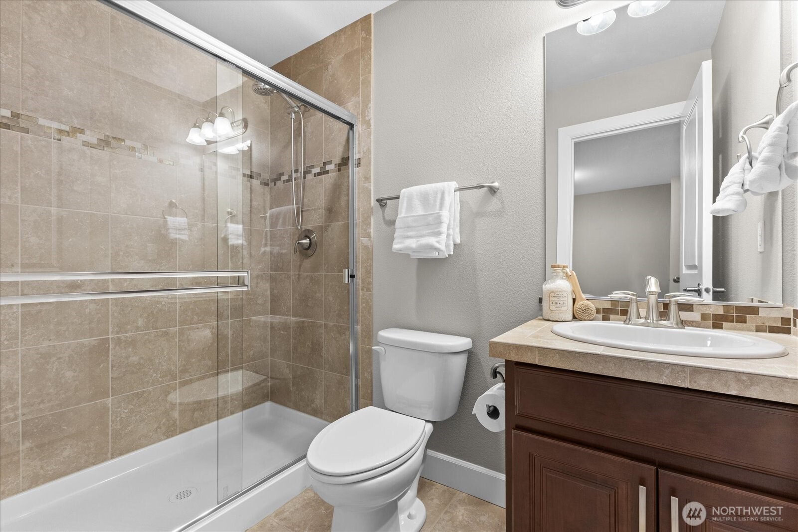 20048 94th Drive NE, Bothell, WA 98011-2348