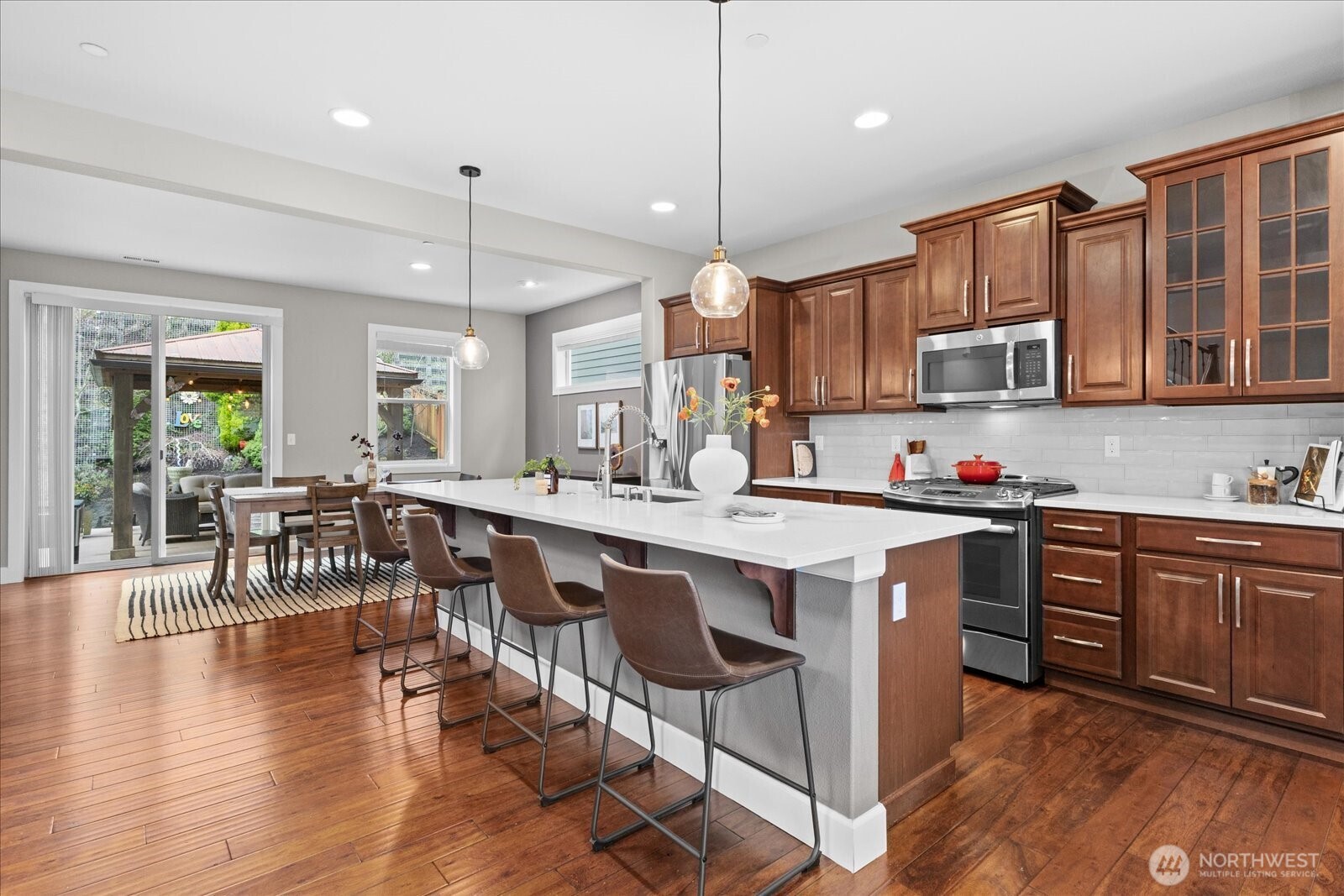 20048 94th Drive NE, Bothell, WA 98011-2348