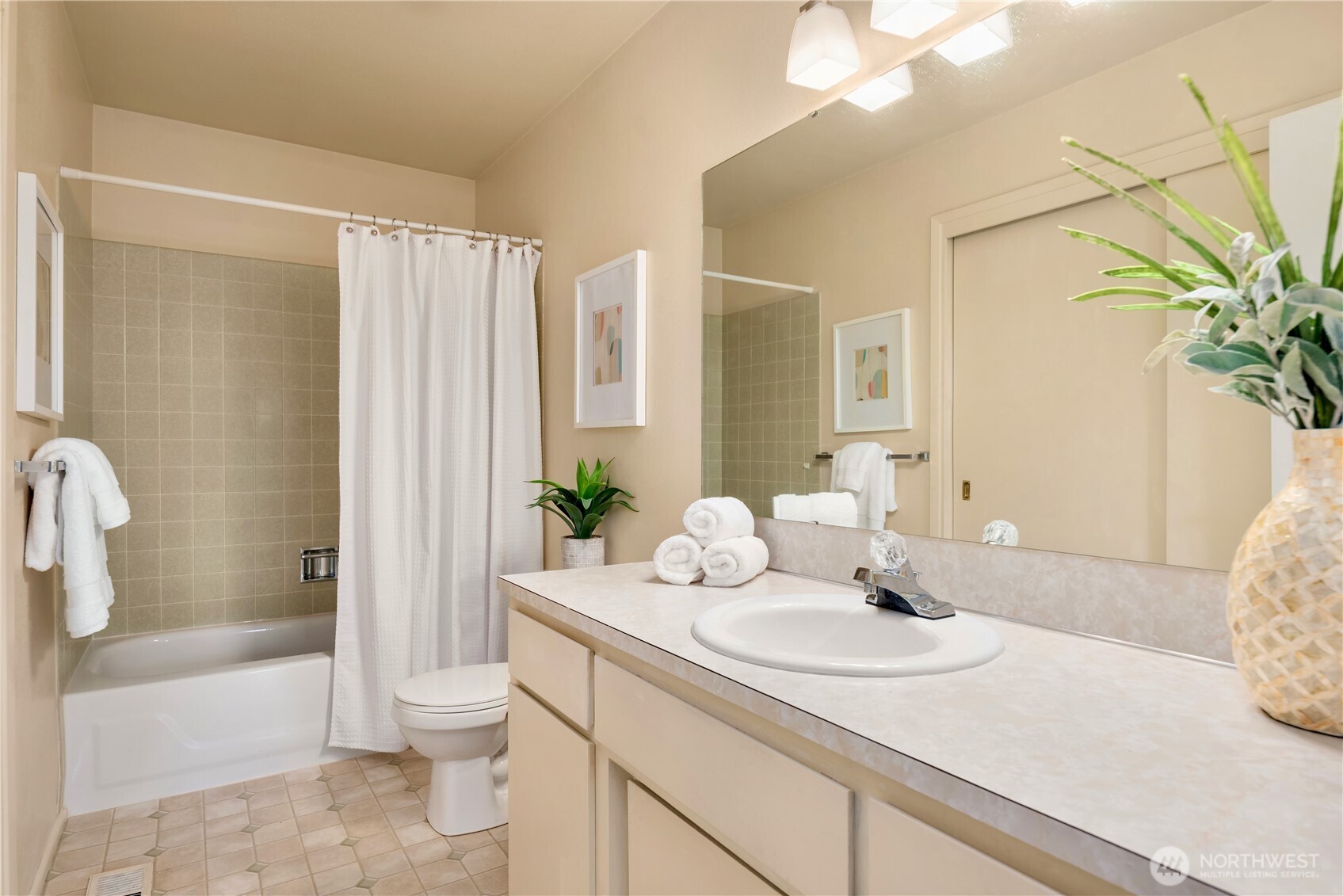 24205 138th Avenue SE, Kent, WA 98042