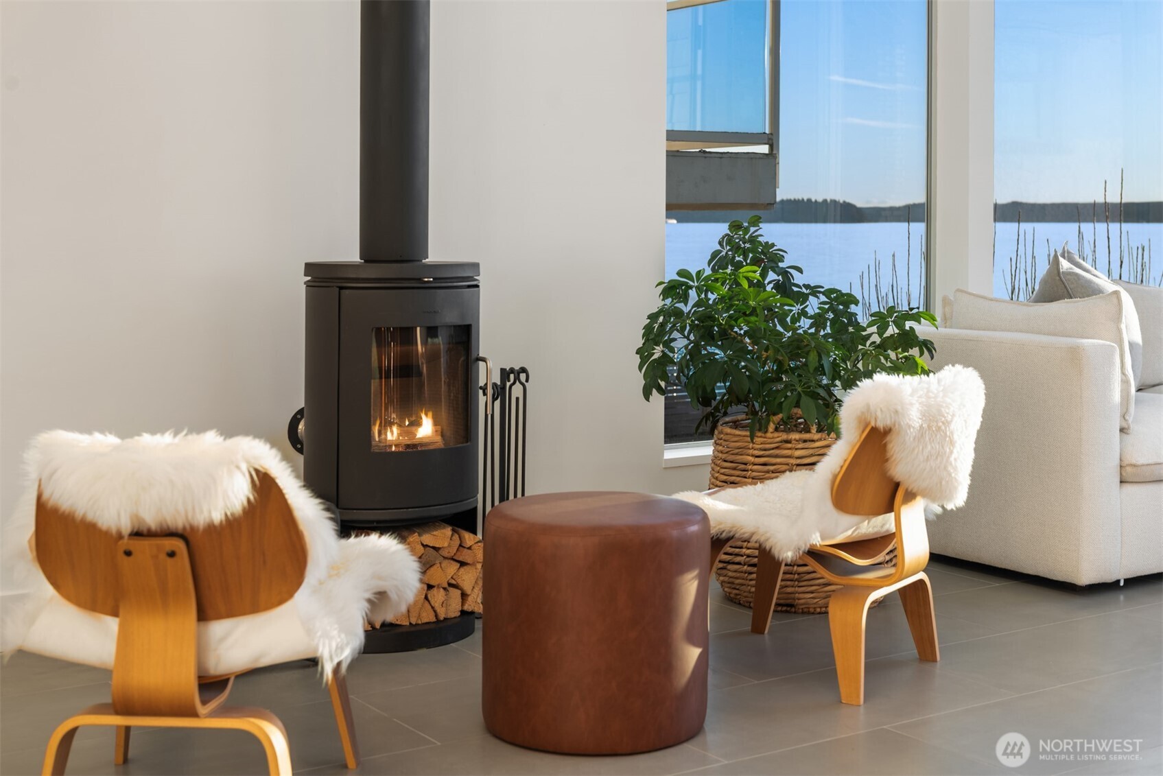 4717 Beach Drive SW, Seattle, WA 98116