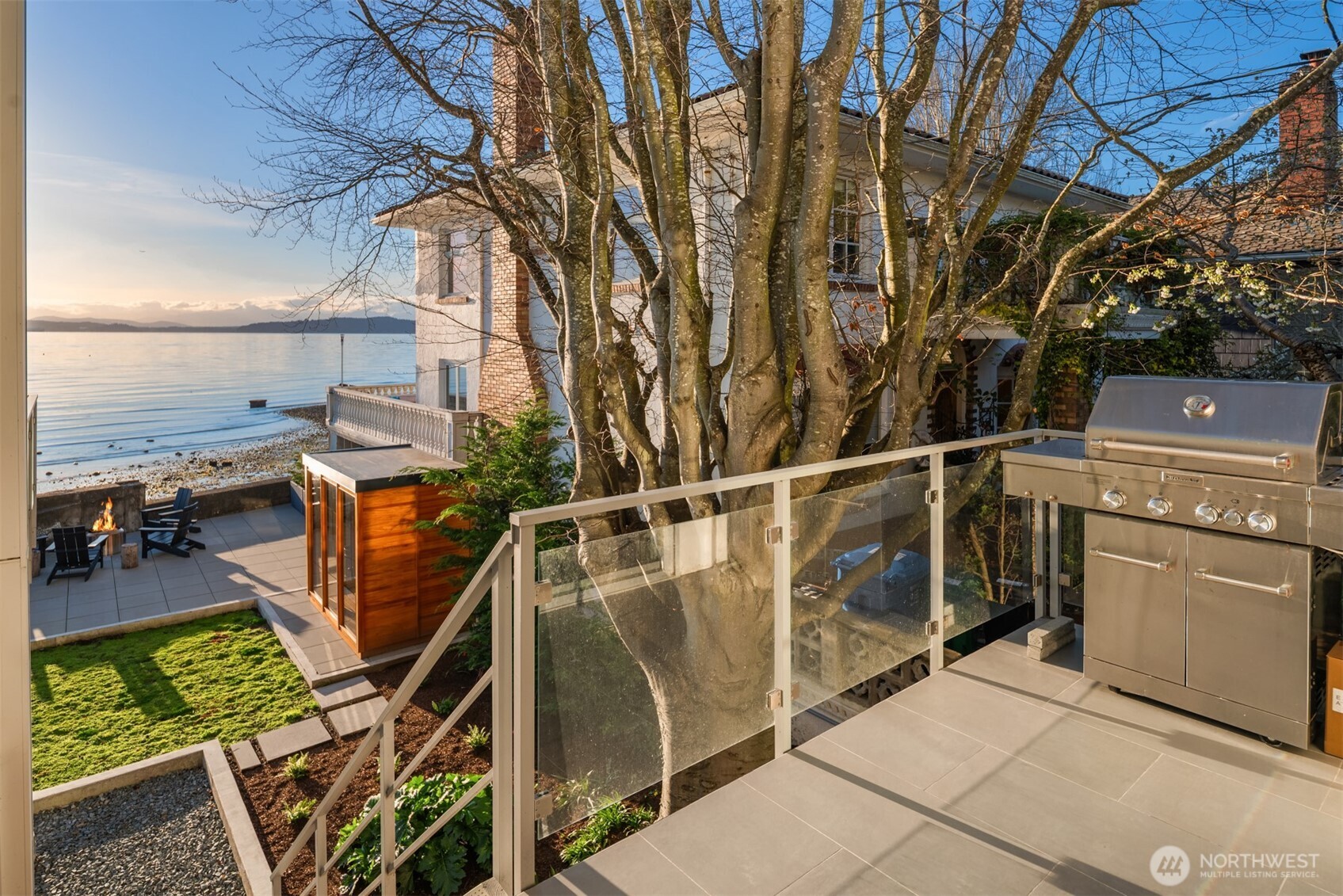 4717 Beach Drive SW, Seattle, WA 98116