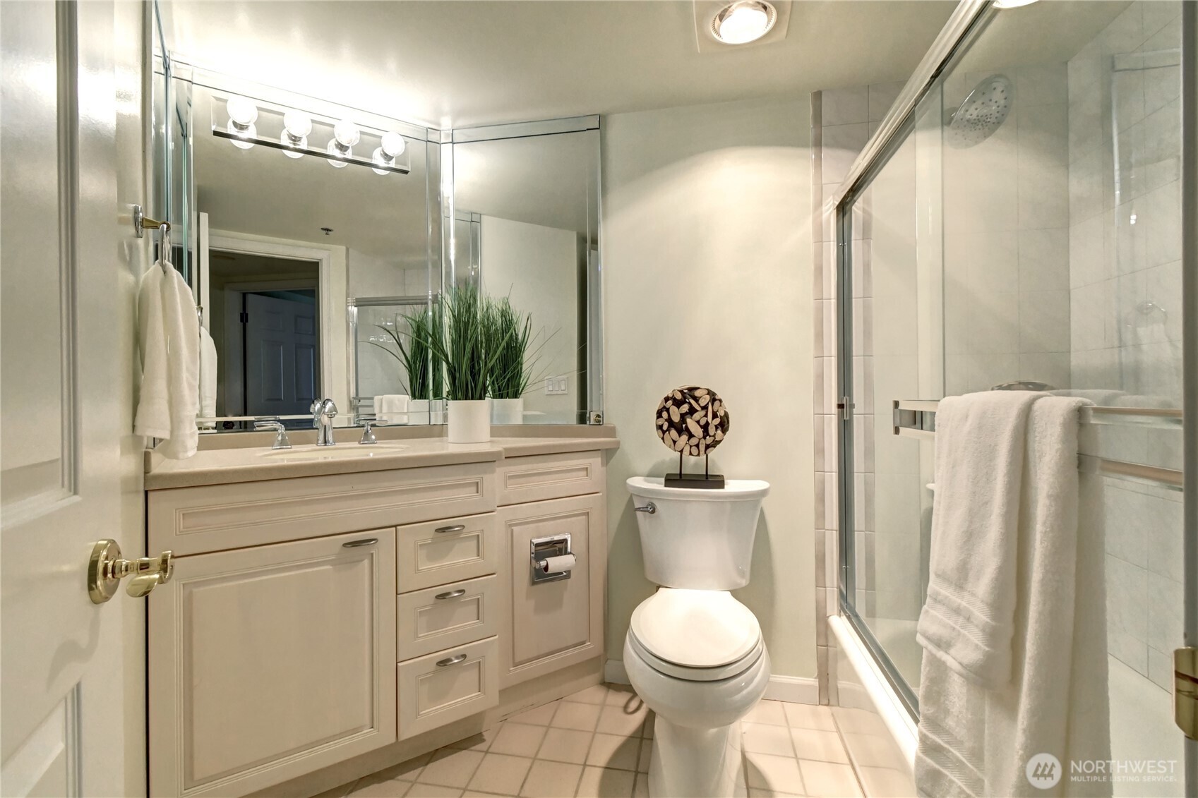 11011 NE 12th Street #202, Bellevue, WA 98004