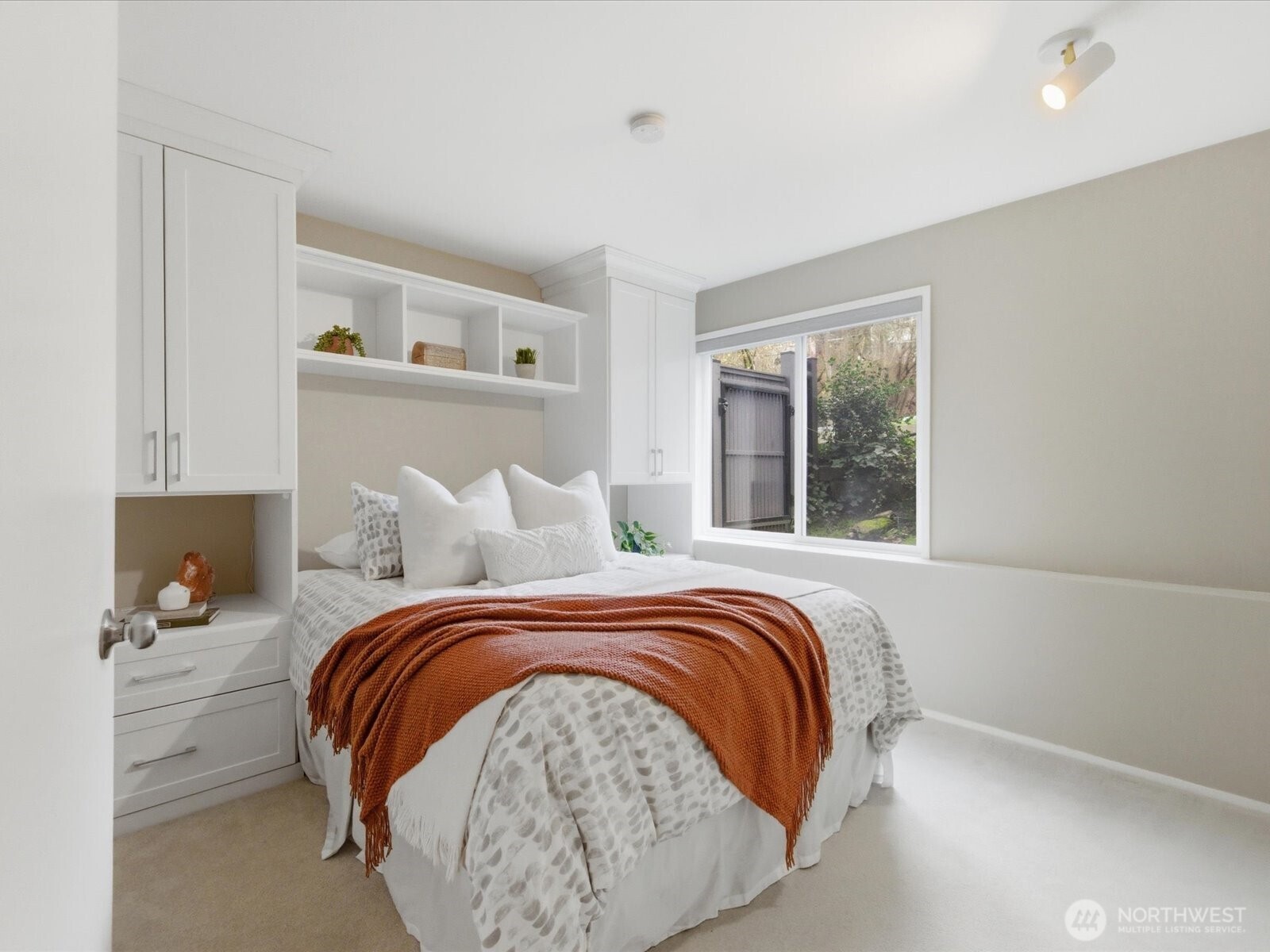 1400 Taylor Avenue N #201, Seattle, WA 98109