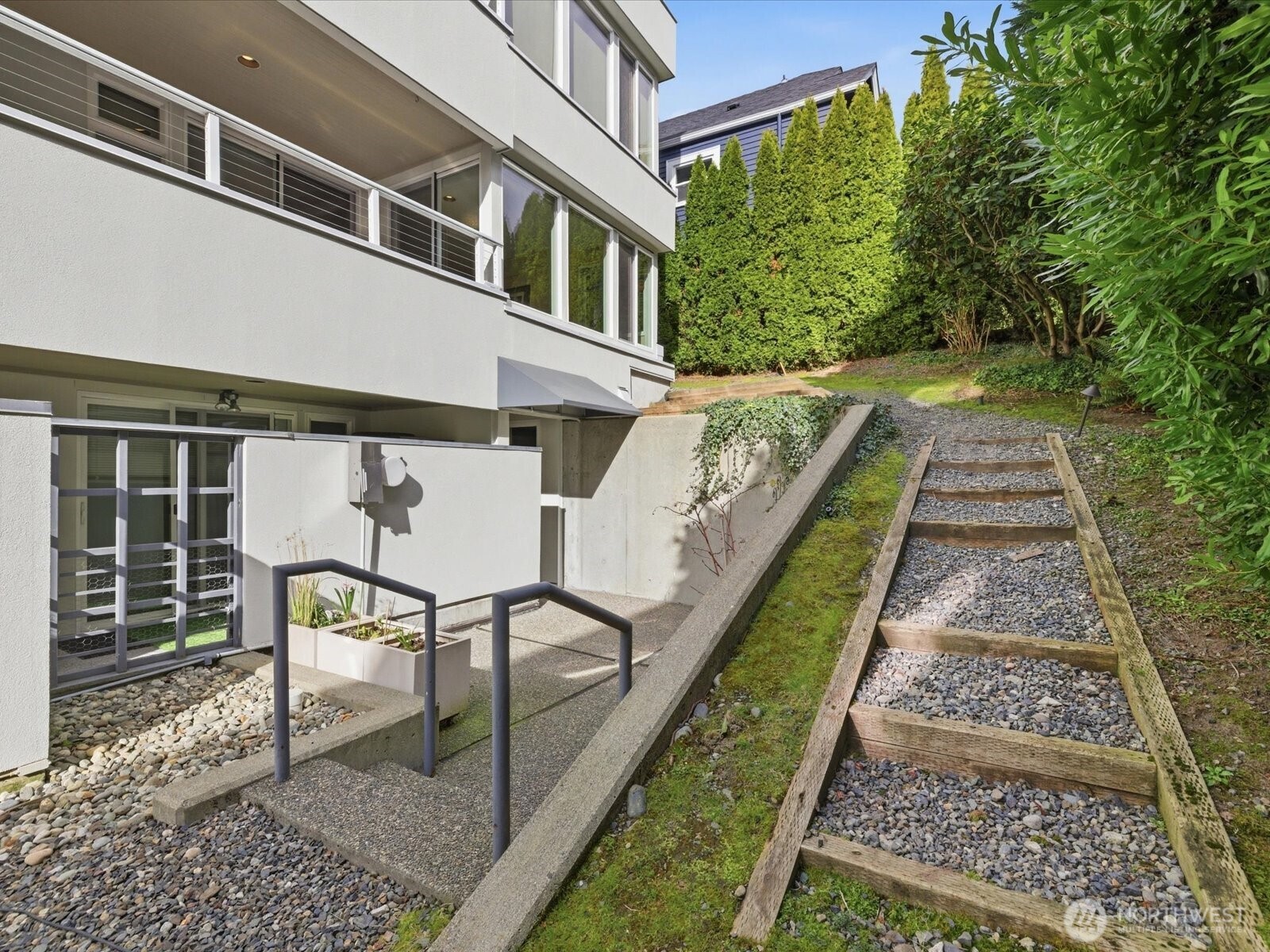 1400 Taylor Avenue N #201, Seattle, WA 98109