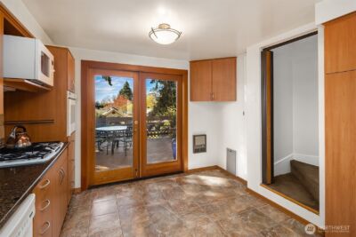 3955 Phinney Avenue N, Seattle, WA 98103 - Photo 14