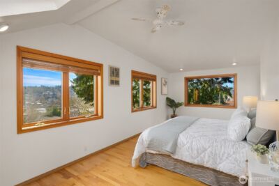 3955 Phinney Avenue N, Seattle, WA 98103 - Photo 19