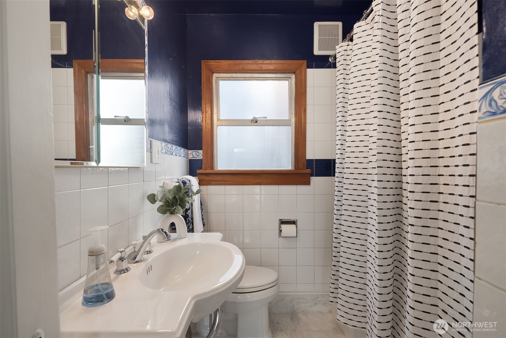 3955 Phinney Avenue N, Seattle, WA 98103