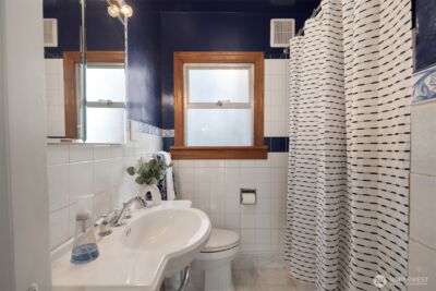 3955 Phinney Avenue N, Seattle, WA 98103 - Photo 29