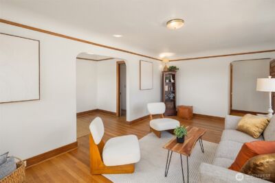 3955 Phinney Avenue N, Seattle, WA 98103 - Photo 6