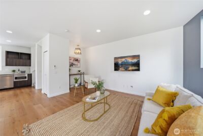 2512 Yale Avenue E #B, Seattle, WA 98102 - Photo 15