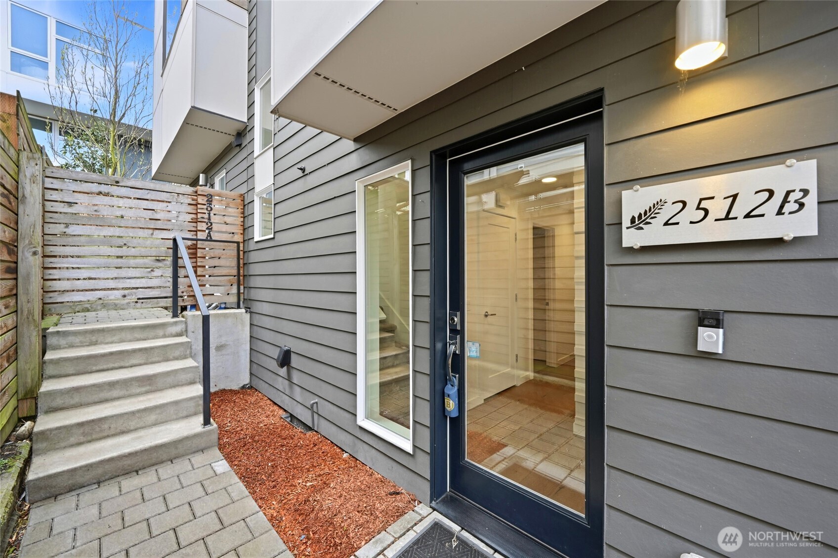 2512 Yale Avenue E #B, Seattle, WA 98102