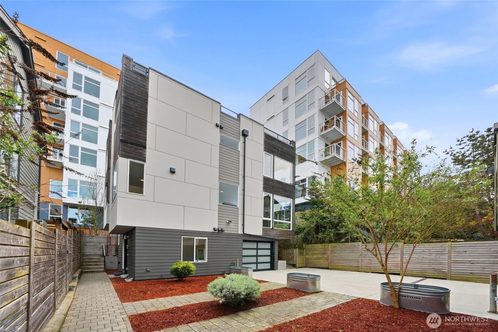 2512 Yale Avenue E #B, Seattle, WA 98102