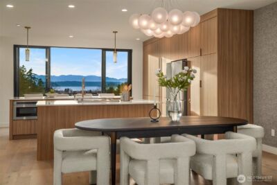 614 5th Avenue S #A103, Edmonds, WA 98020