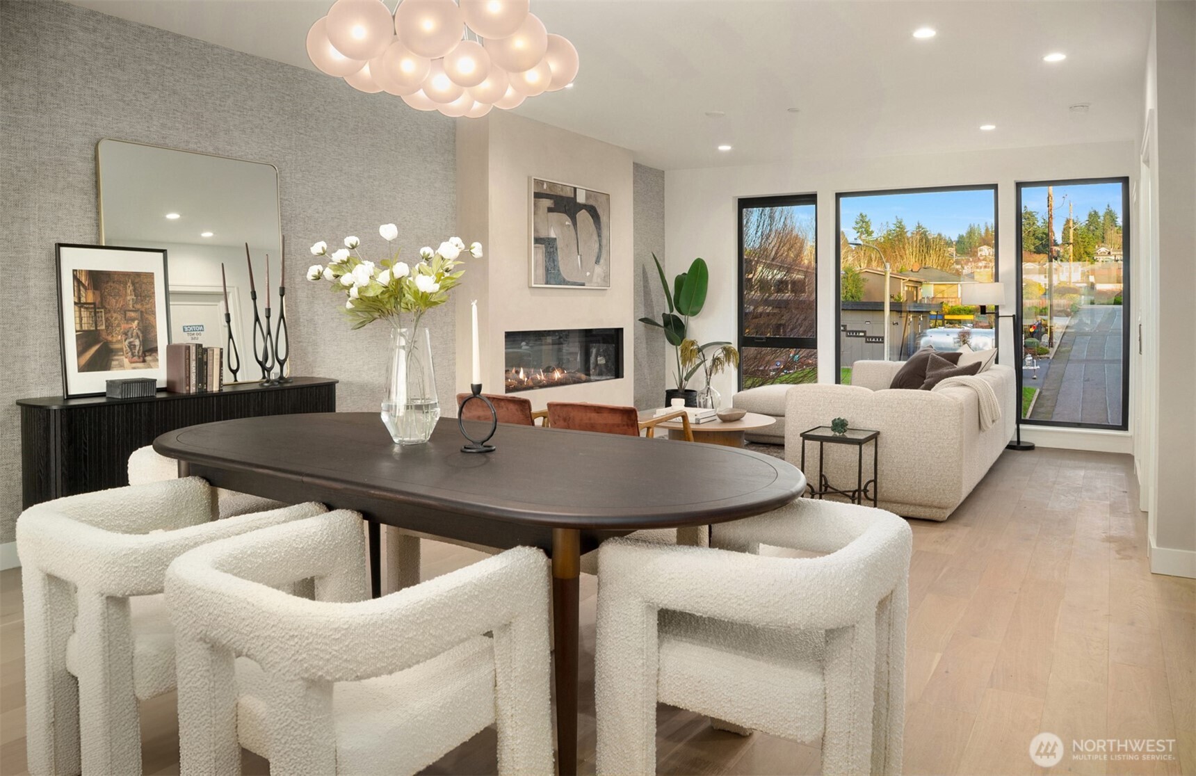 614 5th Avenue S #A103, Edmonds, WA 98020