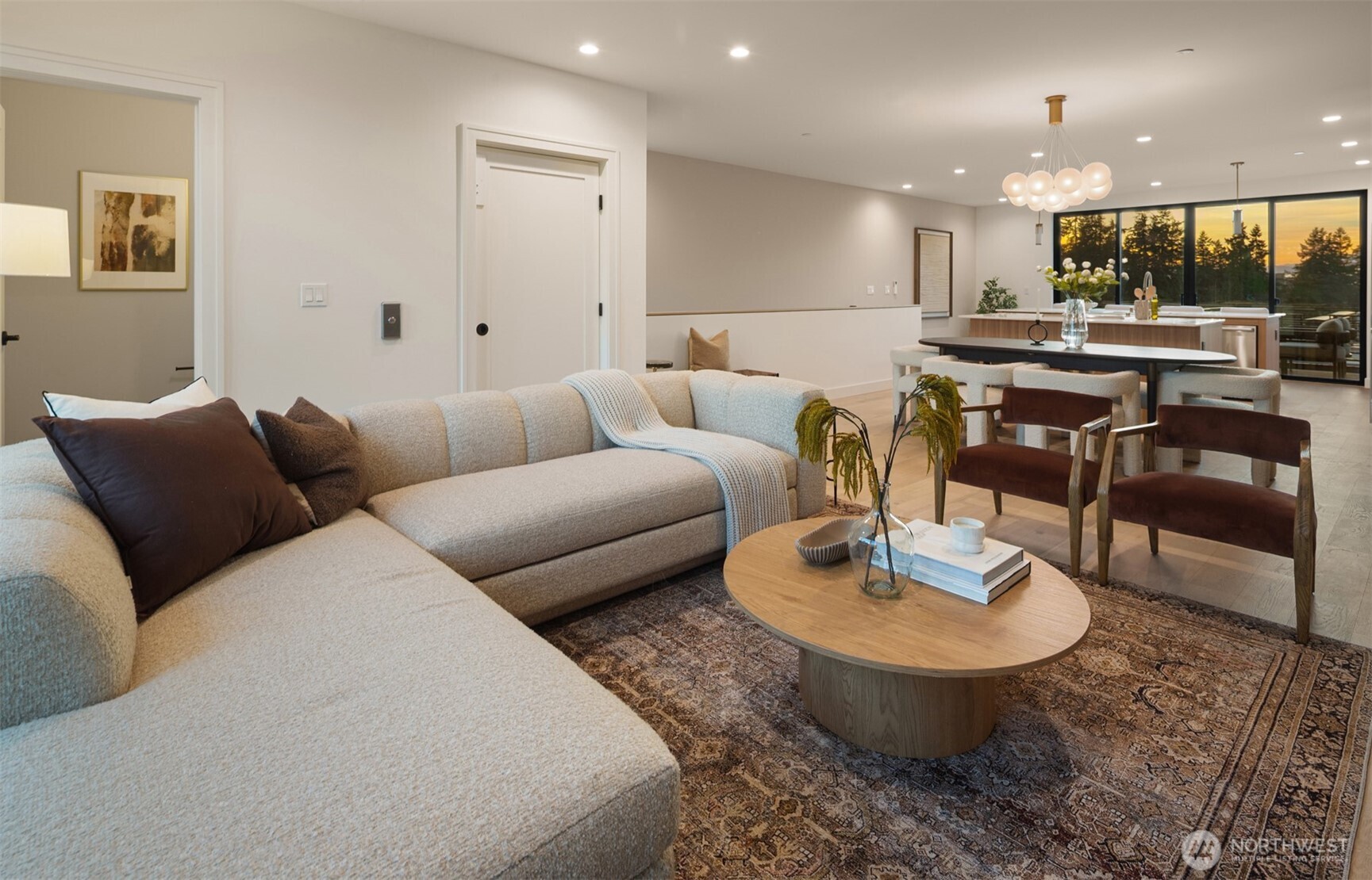 614 5th Avenue S #A103, Edmonds, WA 98020