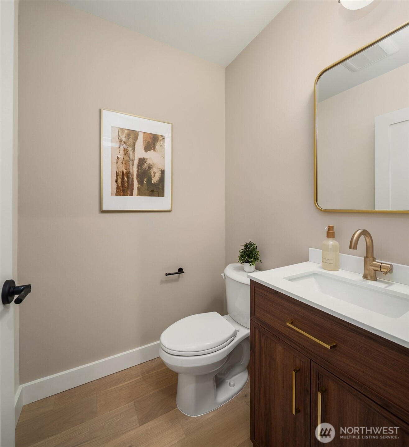 614 5th Avenue S #A103, Edmonds, WA 98020