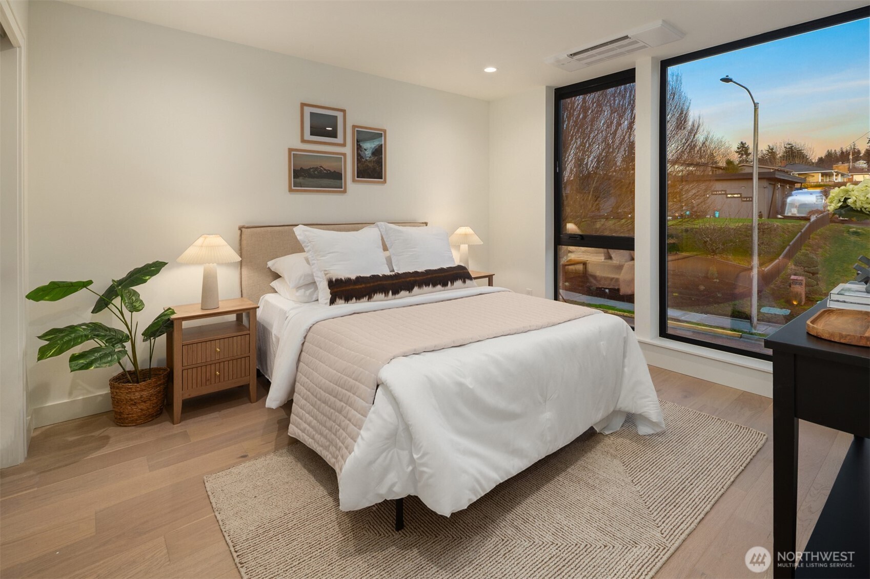 614 5th Avenue S #A103, Edmonds, WA 98020