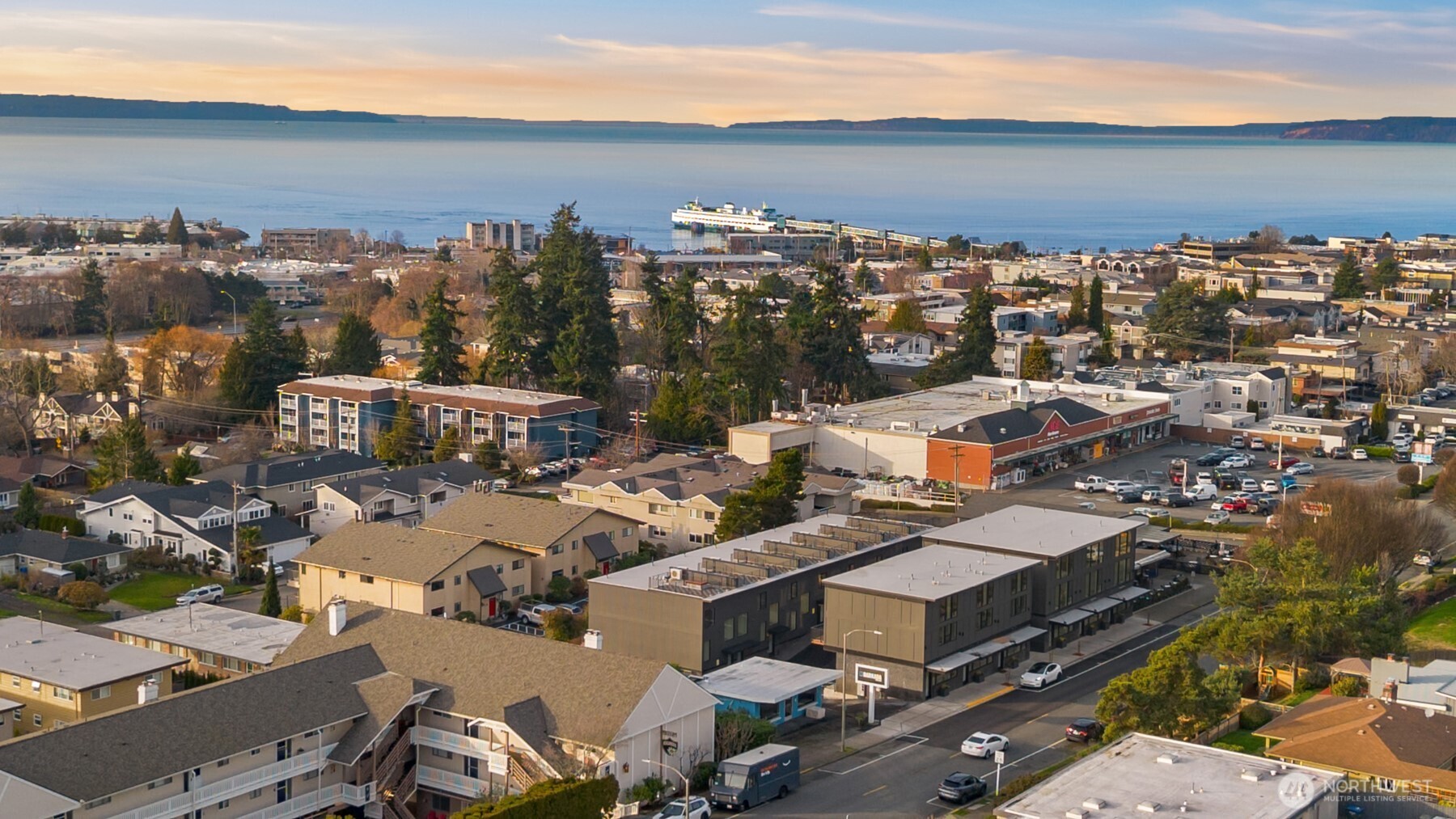 614 5th Avenue S #A103, Edmonds, WA 98020