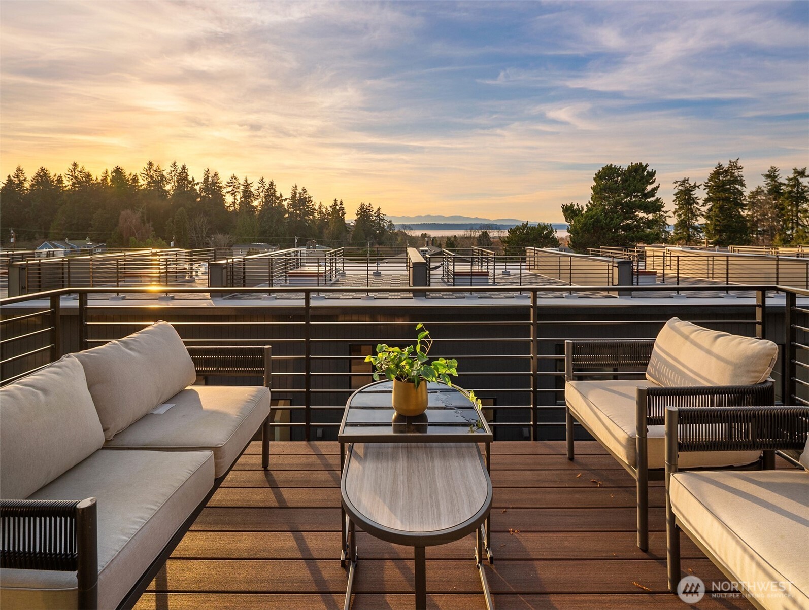 614 5th Avenue S #A103, Edmonds, WA 98020