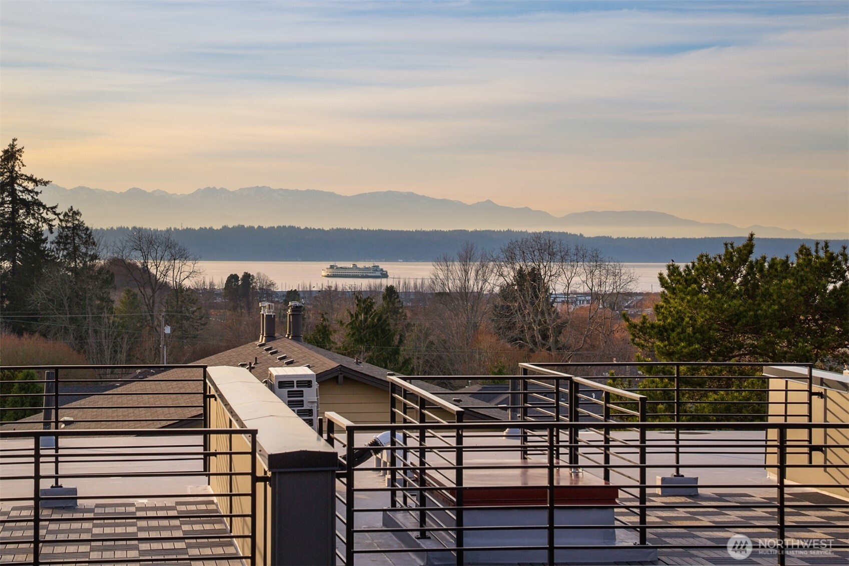 614 5th Avenue S #A103, Edmonds, WA 98020