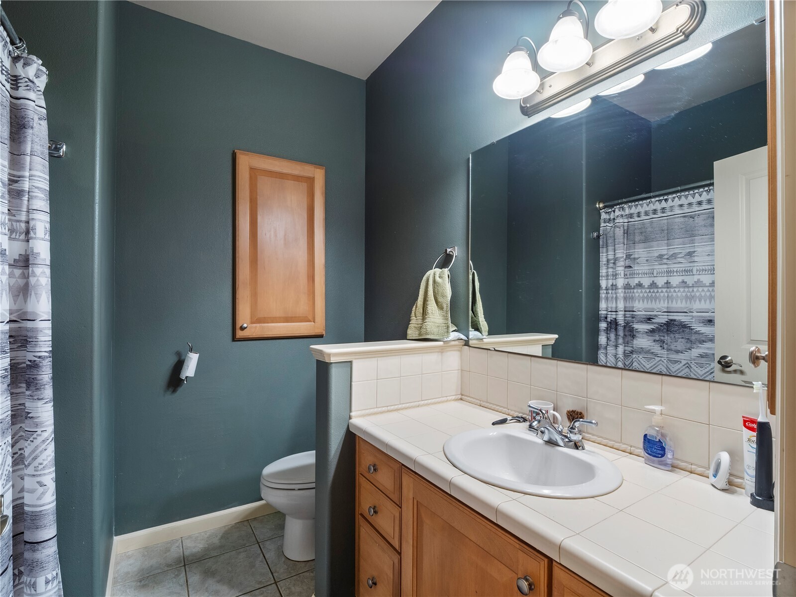 320 E 32nd Street #108, Tacoma, WA 98404