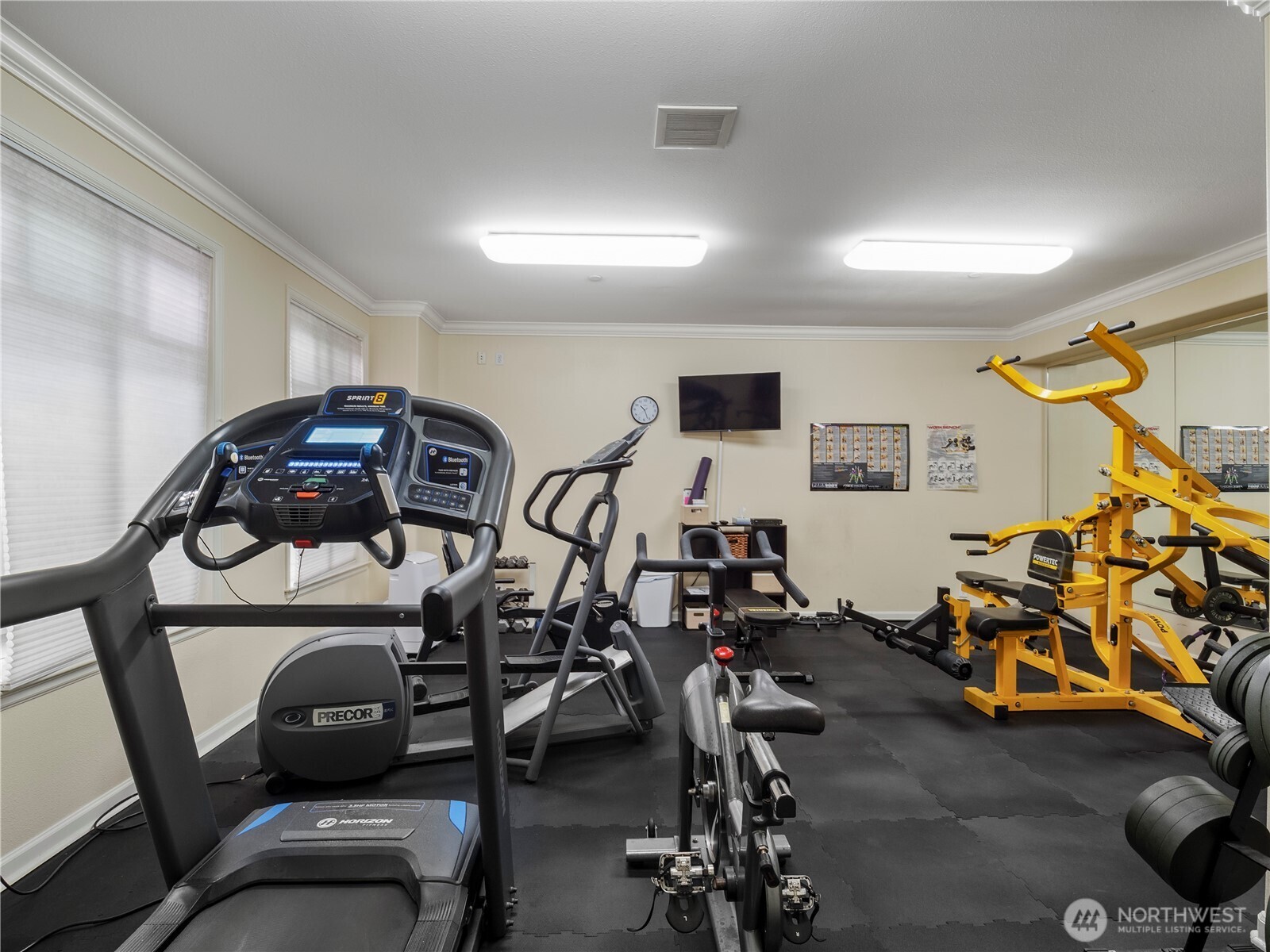 320 E 32nd Street #108, Tacoma, WA 98404