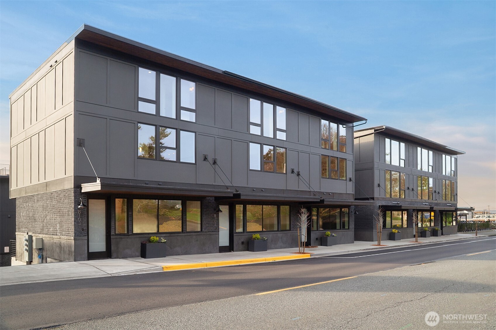 614 5th Avenue S #B103, Edmonds, WA 98020
