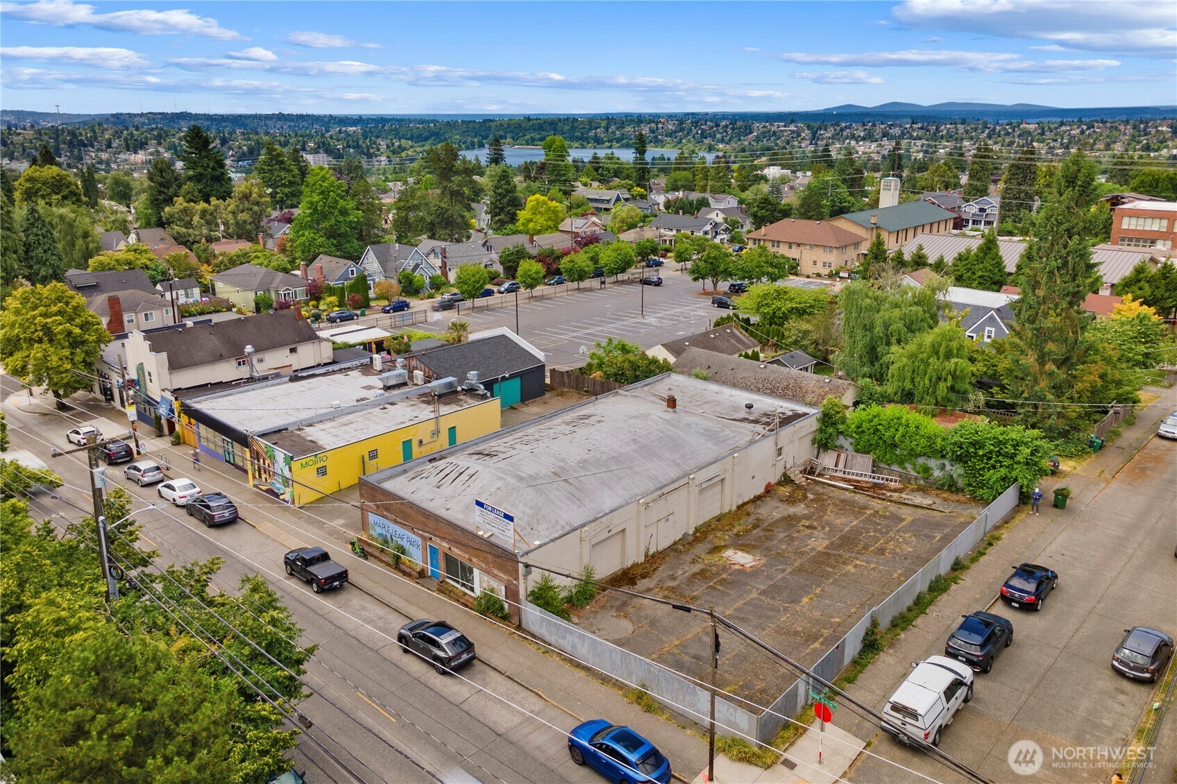 8521 Roosevelt Way NE, Seattle, WA 98115