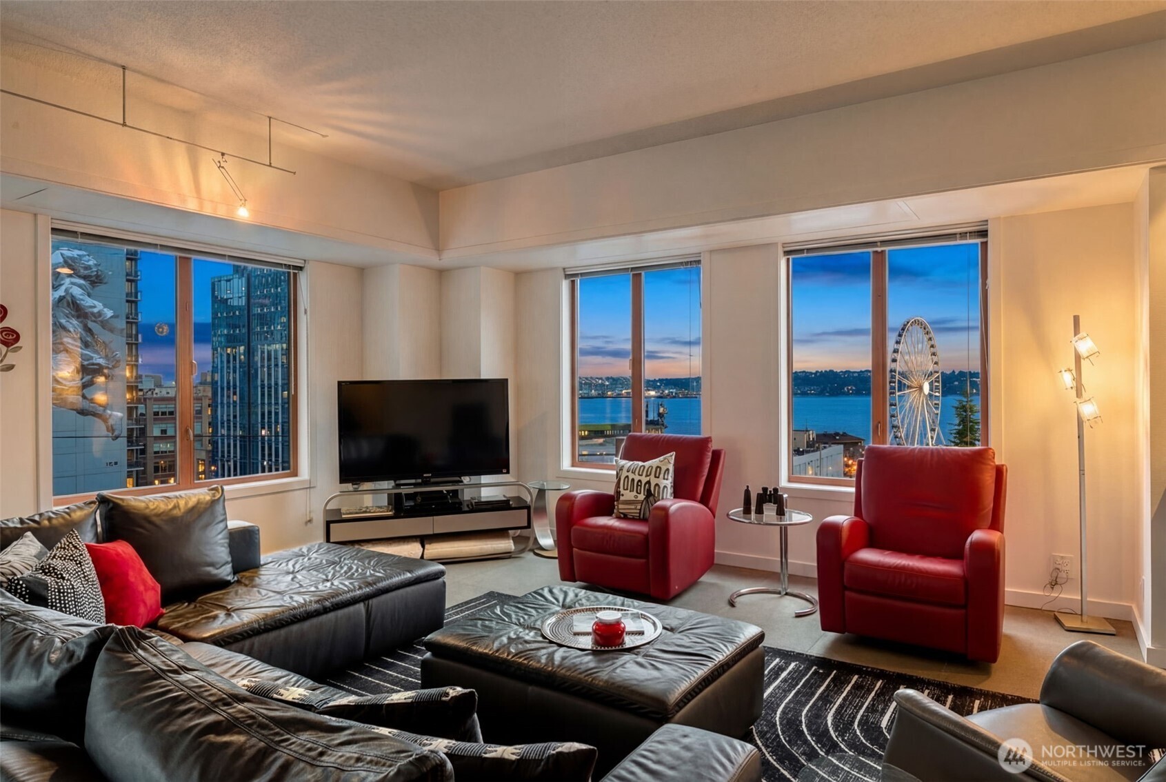 98 Union Street #206, Seattle, WA 98101