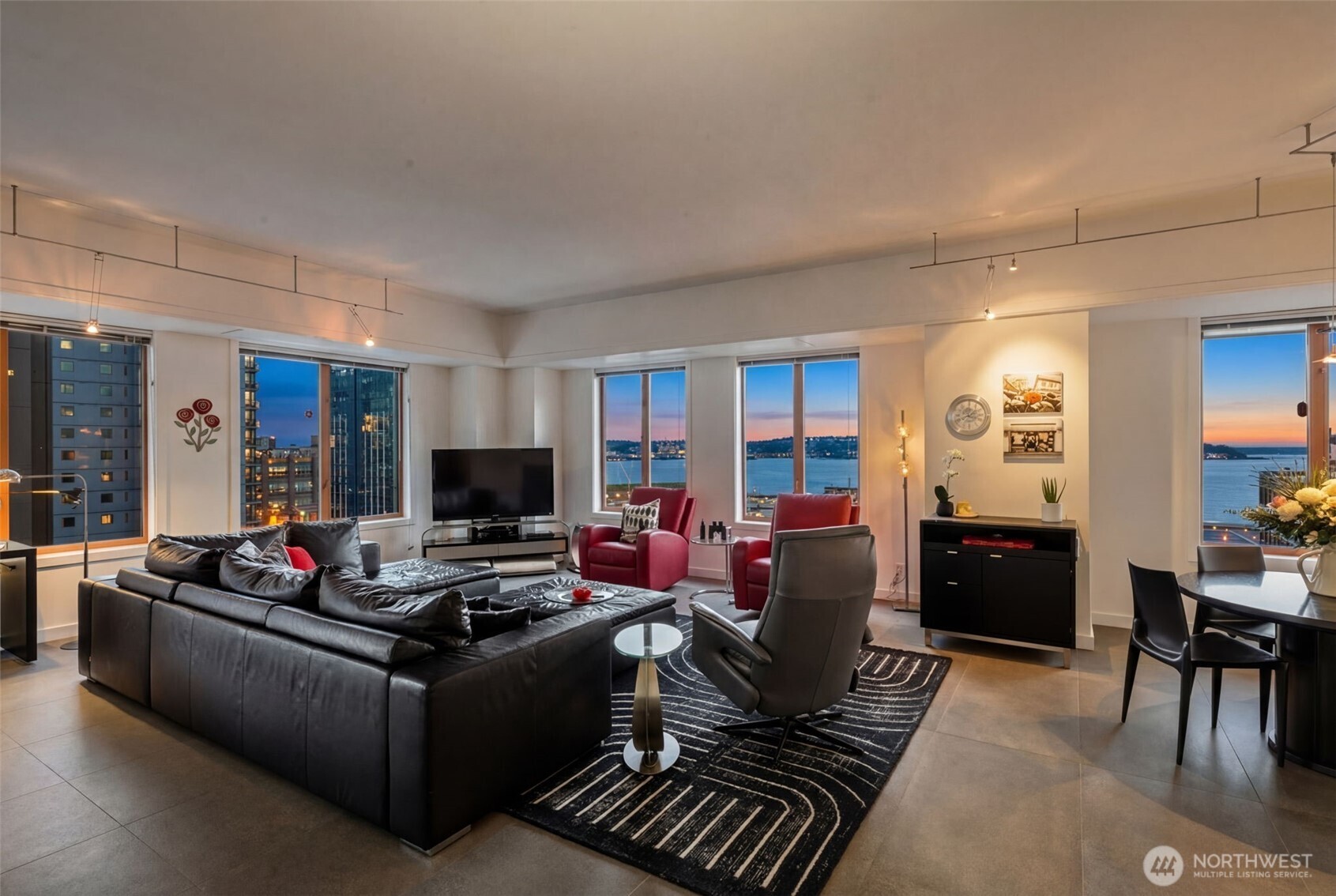 98 Union Street #206, Seattle, WA 98101