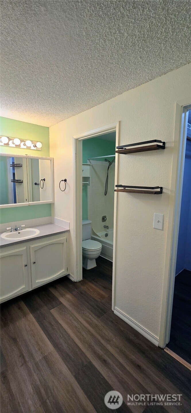 820 Cady Road #H304, Everett, WA 98203