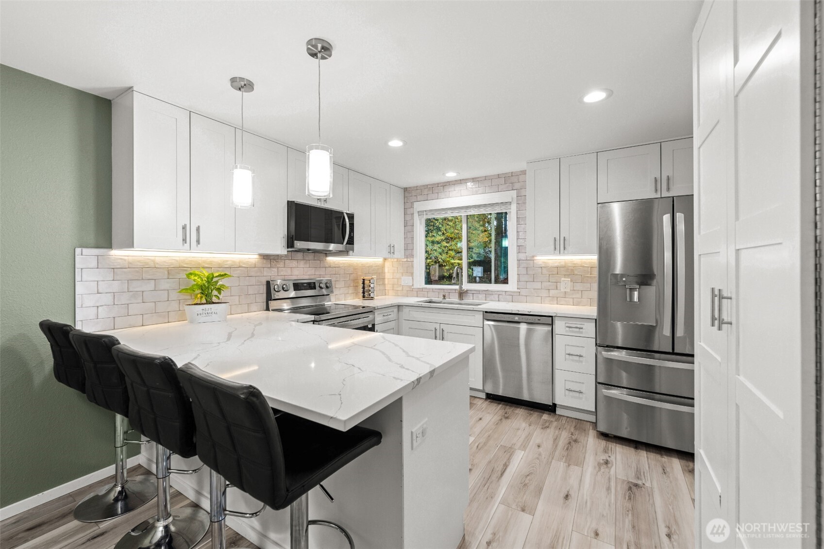 13324 NE 138th Pl , Kirkland, WA 98034