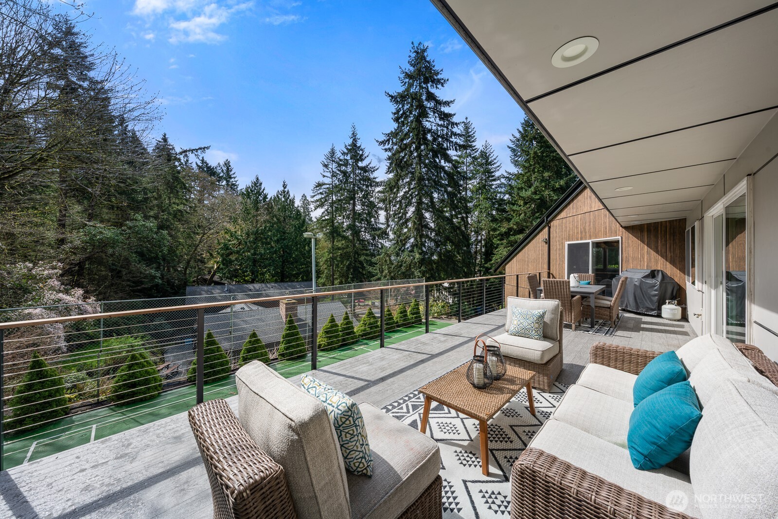 4830 88th Place SE, Mercer Island, WA 98040