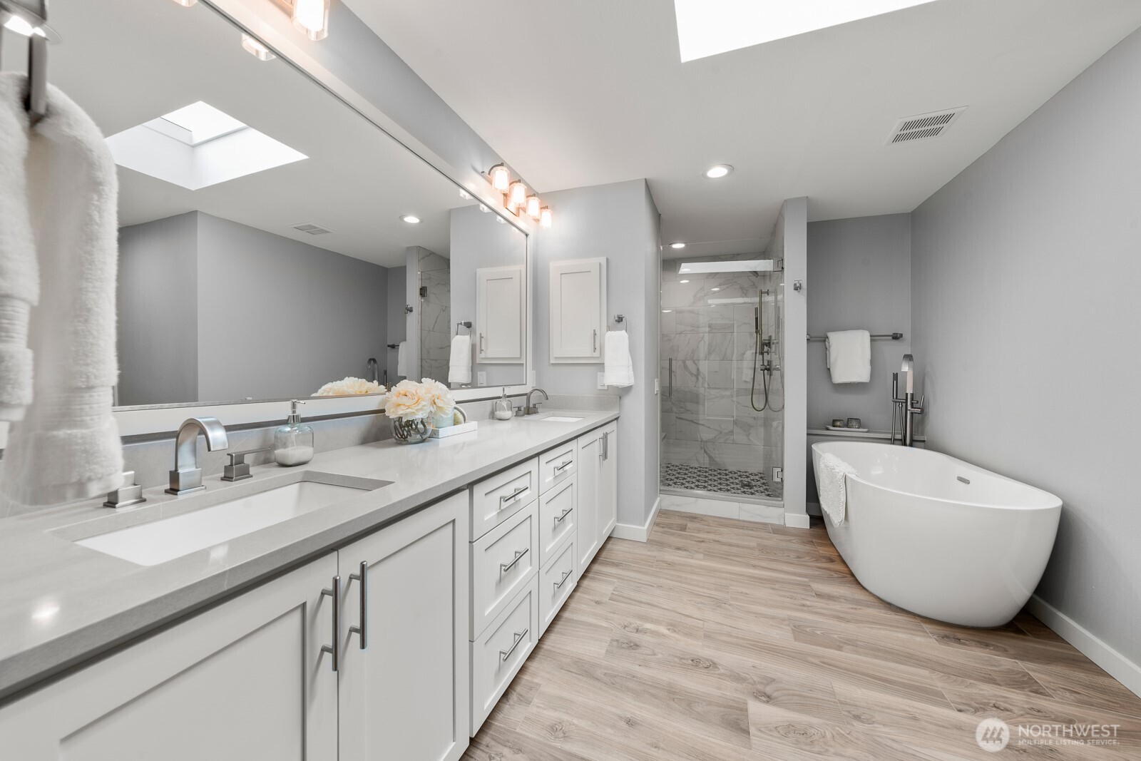 4830 88th Place SE, Mercer Island, WA 98040