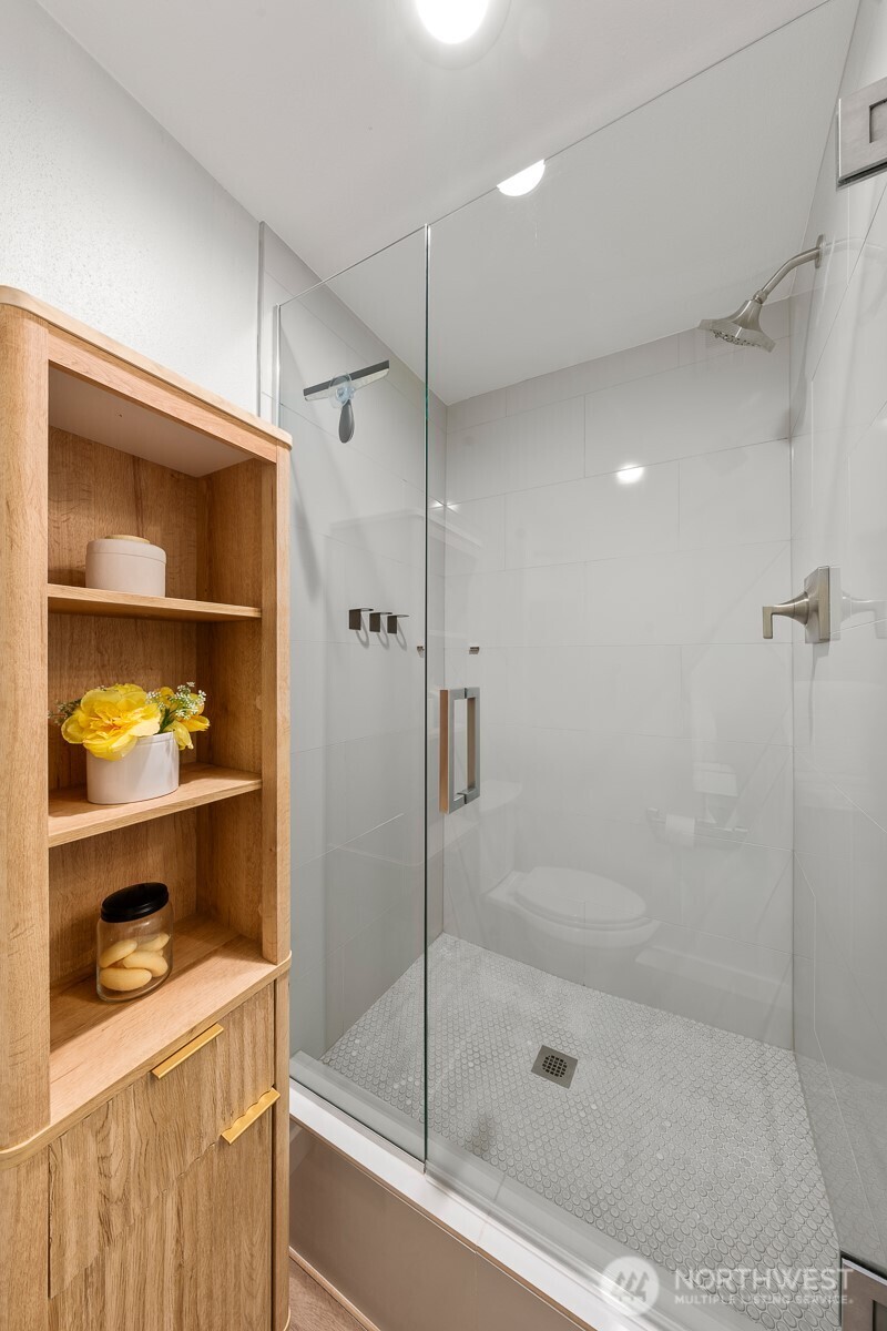 4830 88th Place SE, Mercer Island, WA 98040