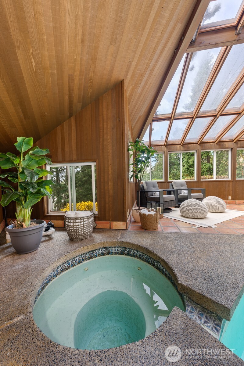 4830 88th Place SE, Mercer Island, WA 98040