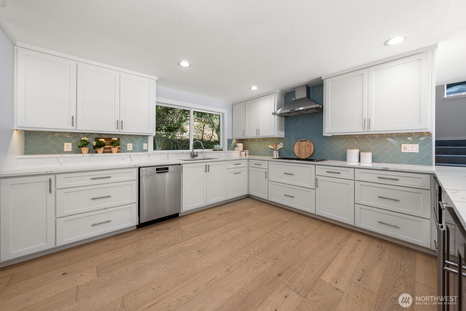 4830 88th Place SE, Mercer Island, WA 98040