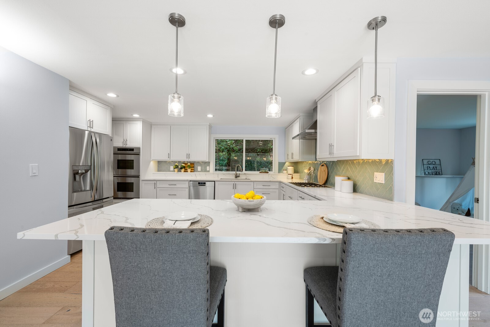 4830 88th Place SE, Mercer Island, WA 98040