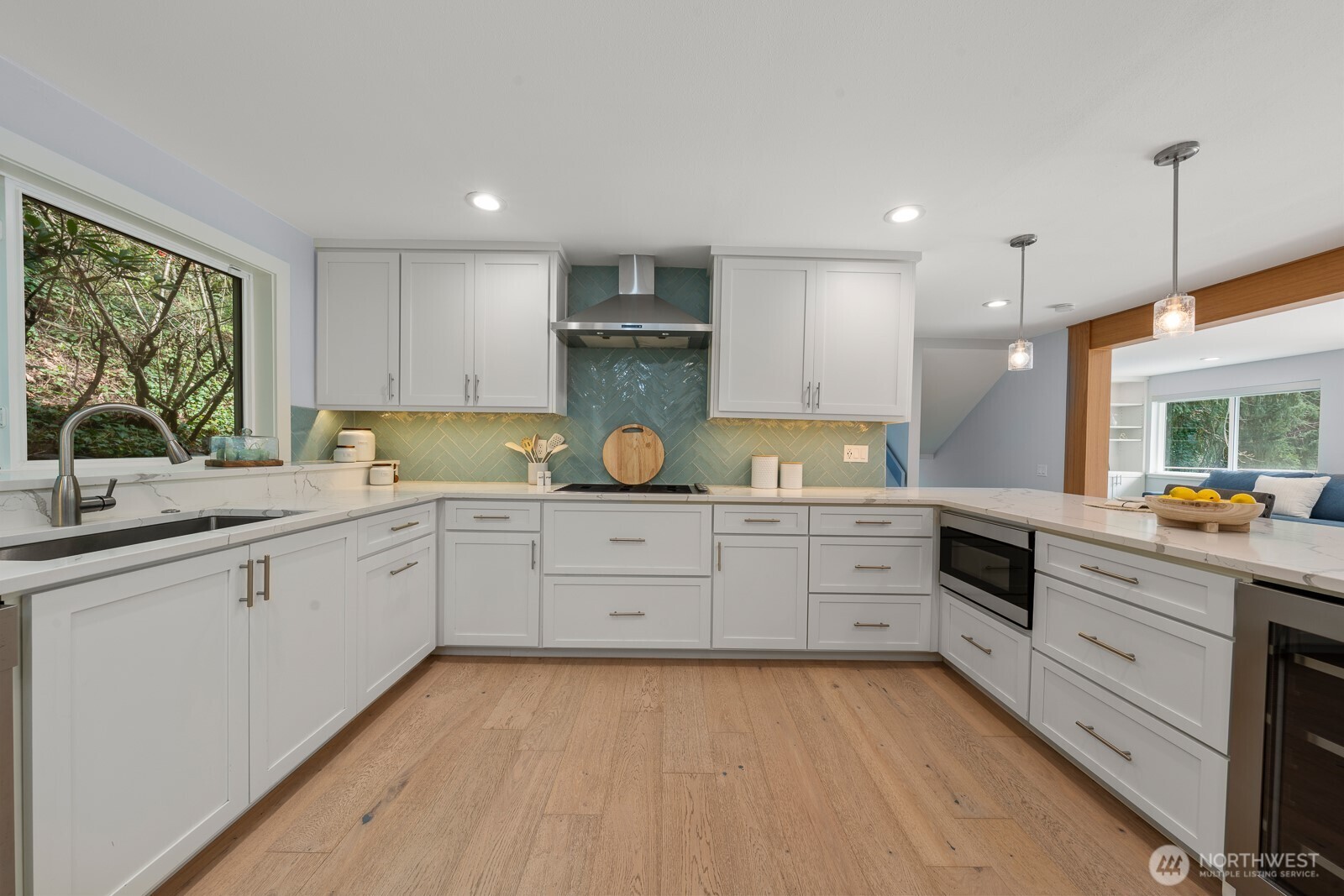 4830 88th Place SE, Mercer Island, WA 98040