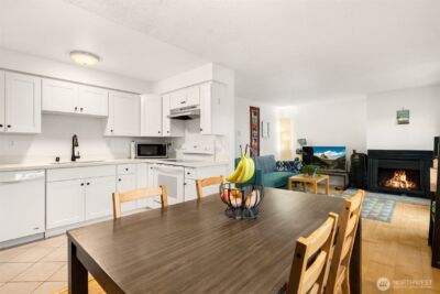 220 SW Clark Street #B304, Issaquah, WA 98027 - Photo 2