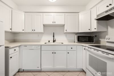 220 SW Clark Street #B304, Issaquah, WA 98027 - Photo 4