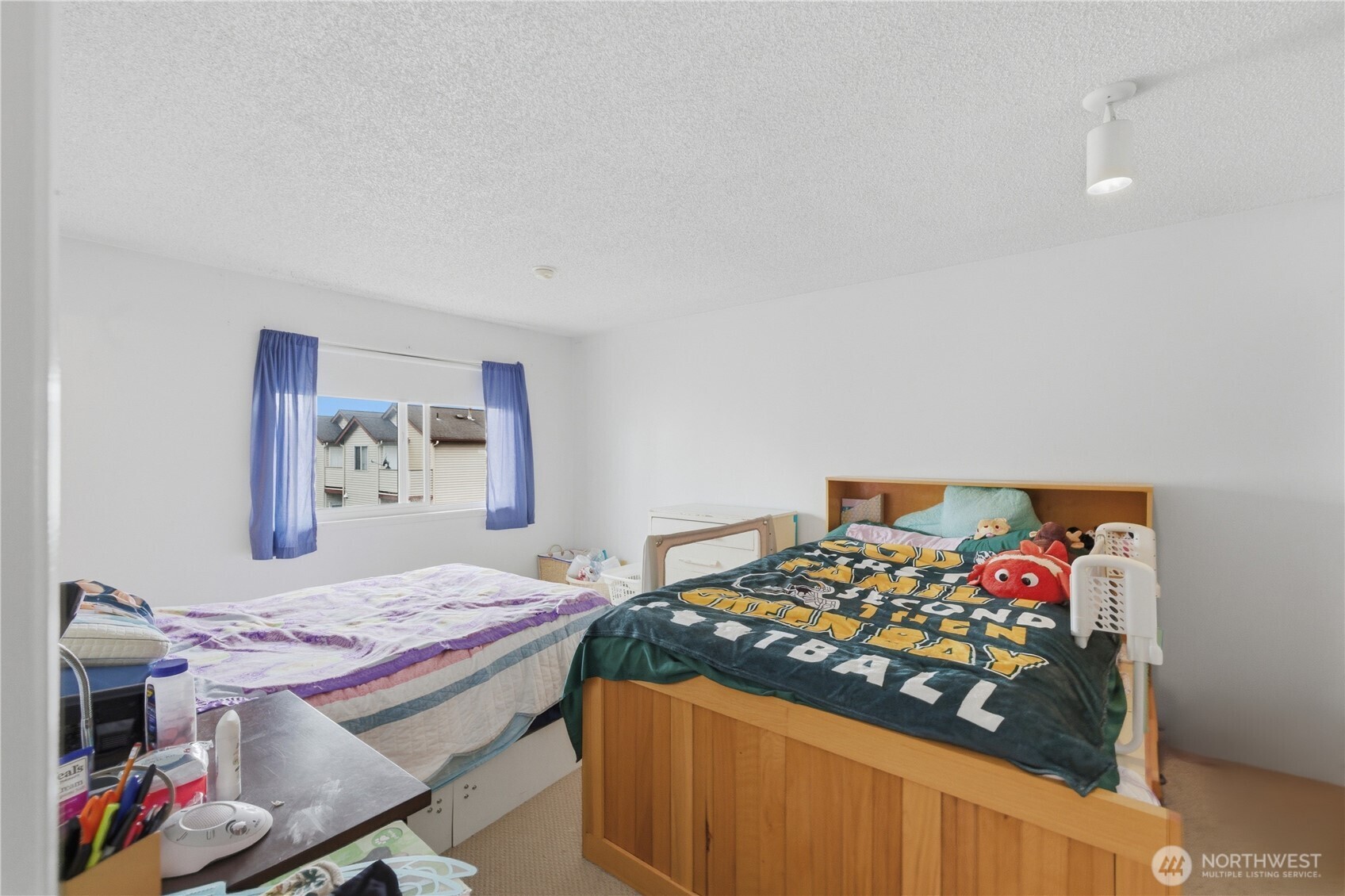 8823 Holly Drive #E201, Everett, WA 98208