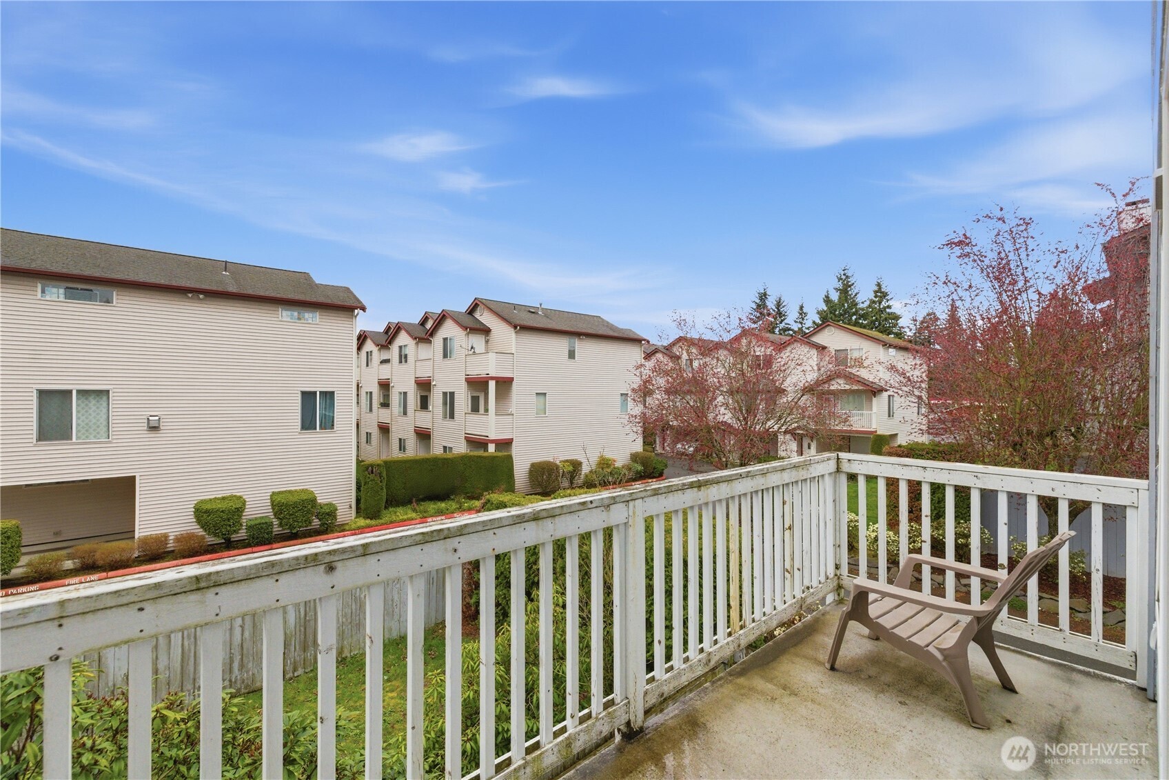 8823 Holly Drive #E201, Everett, WA 98208