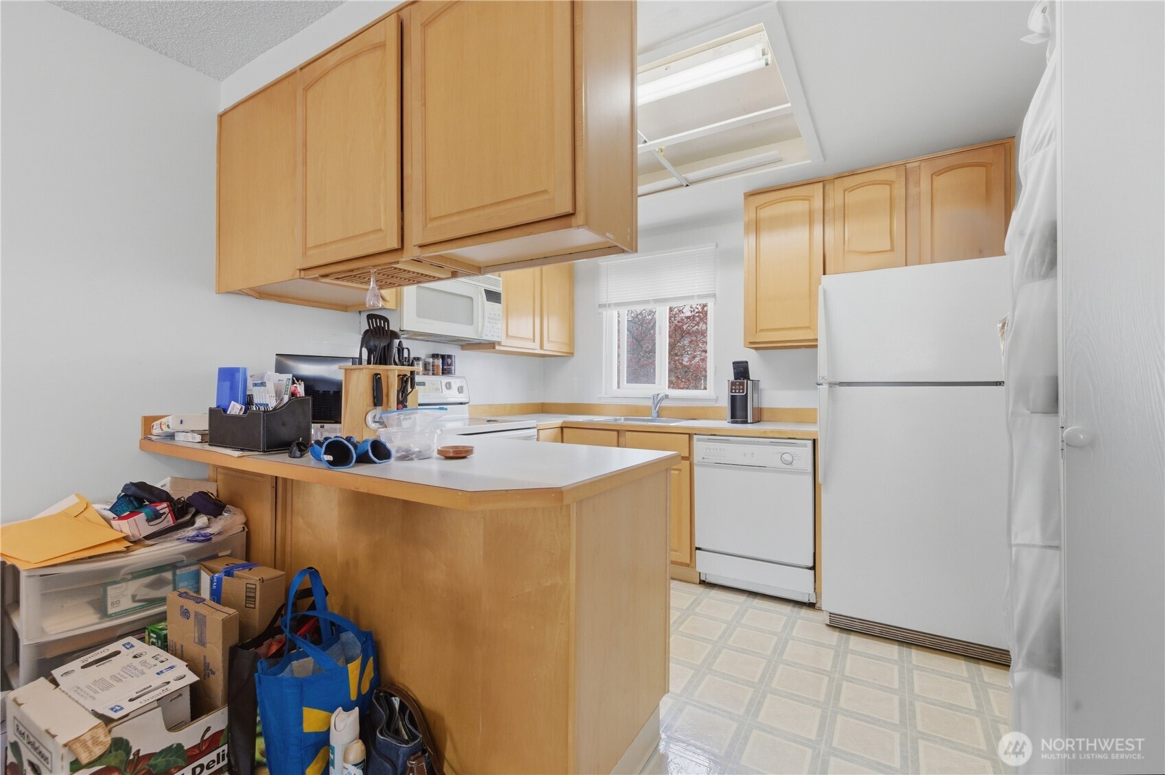 8823 Holly Drive #E201, Everett, WA 98208