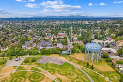 8521 Roosevelt Way NE, Seattle, WA 98115 - Photo 13